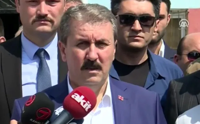 BBP lideri Mustafa Destici oyunu kullandı