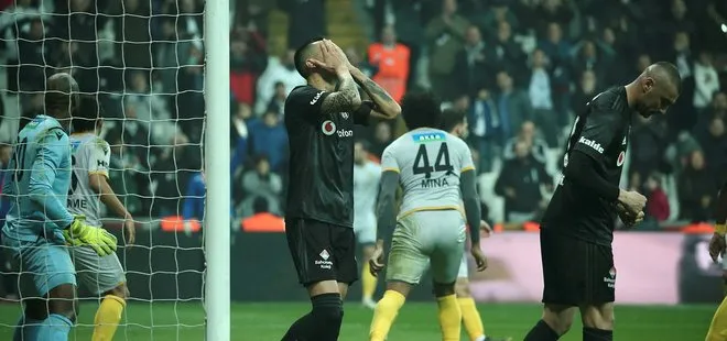 Beşiktaş’a Yeni Malatyaspor darbesi! Beşiktaş: 0 - Yeni Malatyaspor: 2 Maç sonucu