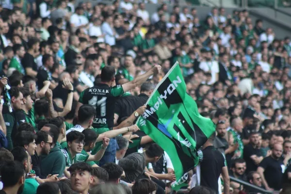 1684252085460.jpg Kocaelispor, TFF 1. Lig'e yükseldi! Bir zafer de Çorum FK yaşadı...