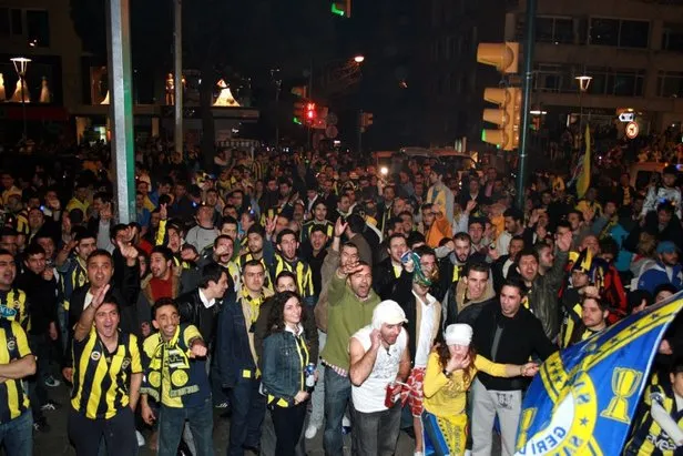 SEVİLLA-FB MAÇ SONUCU | 09 Mart Fenerbahçe mücadelesi kaç kaç bitti?