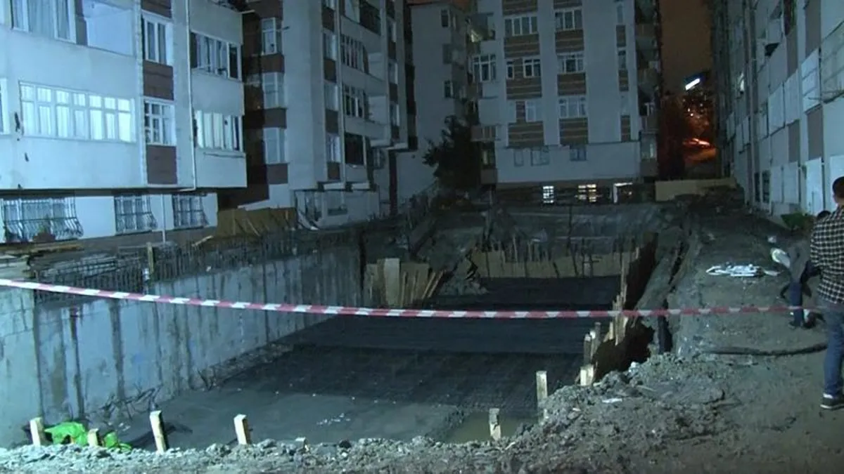 İstanbul'da toprak kayması panik yarattı! 1 bina boşaltıldı