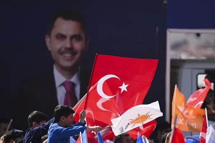 ibb-adayi-murat-kurumdan-arnavutkoyde-chpli-ibb-yonetimine-tepki-istanbulun-hakkini-balya-balya-dagittilar-1711802631286.jpeg İBB adayı Murat Kurum'dan Arnavutköy'de CHP'li İBB yönetimine tepki: İstanbul'un hakkını balya balya dağıttılar - 3
