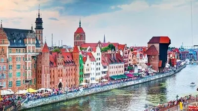 Vistül Nehri Polonya’yı ikiye bölüyor