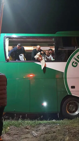 Giresunspor kafilesine Samsun dönüşü taşlı saldırı - 4