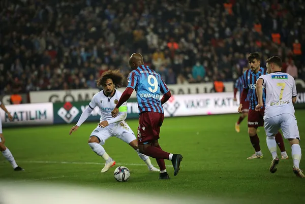 trabzonspor-sampiyonluga-yuruyor-trabzonspor-1-0-yeni-malatyaspor-mac-sonucu-ozet-1641582424452.jpg Trabzonspor şampiyonluğa yürüyor! Trabzonspor 1-0 Yeni Malatyaspor (MAÇ SONUCU-ÖZET) - 7