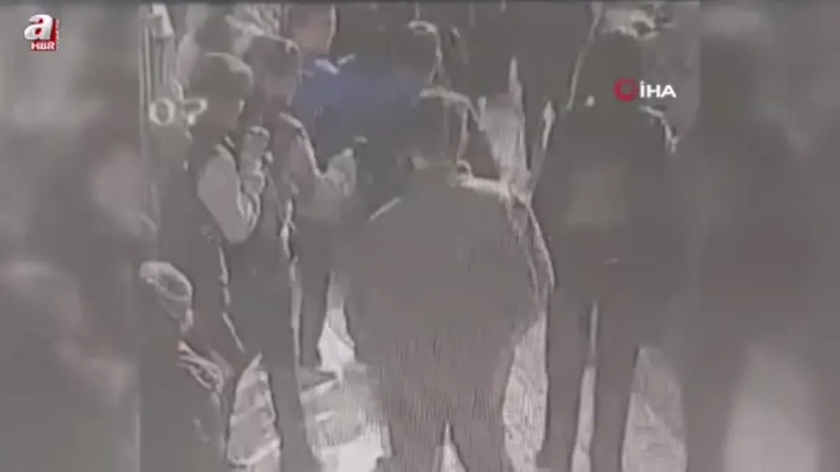 Lise öğrencisi kız sınıfta yaşadığı tartışma nedeniyle bıçaklandı