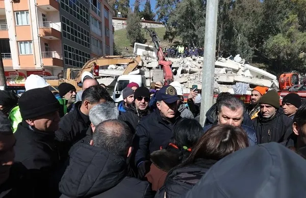 Depremzedeler için seferber olan Mehmetçik Hatay’a lojistik destek üssü kurdu