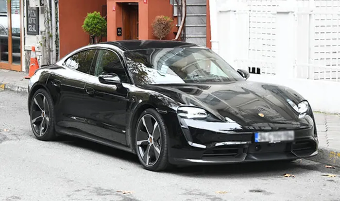 Harun Tan’ın yeni arabasının fiyatı dudak uçuklattı