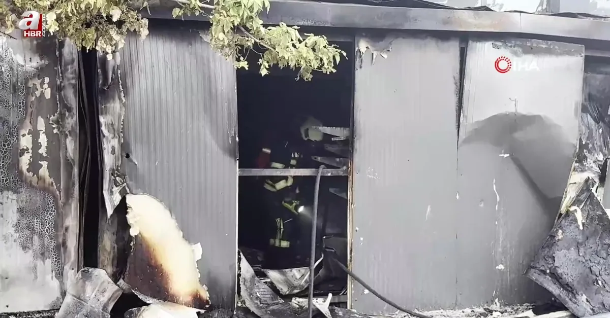 Kayseri’de yangın depoyu küle çevirdi