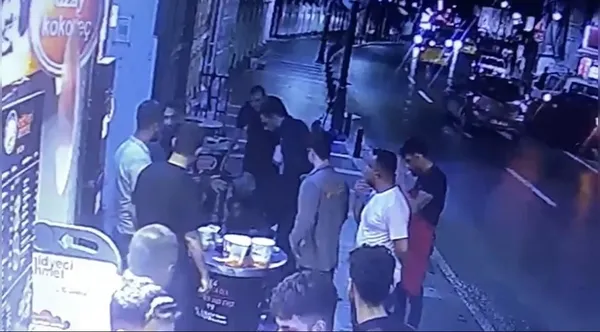 1695020510922.jpeg İstanbul Beşiktaş'ta akılalmaz olay! Kovulunca müşterilere tiner fırlattı - 3