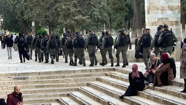 Fanatik Yahudilerden Mescid-i Aksa’ya alçak saldırı!