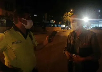Alkollü sürücüden polislere güldüren tehdit: "O zaman ben sizin komiseri arayayım"