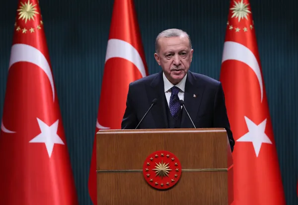 kabine-yarin-baskan-erdogan-liderliginde-toplaniyor-sosyal-konut-projesinde-sart-ne-olacak-kac-tlye-kadar-borc-1662286449116.jpg Kabine Başkan Erdoğan liderliğinde toplanıyor! Sosyal konut projesinde şartlar ne olacak? Kaç TL'ye kadar borçlar silinecek? - 7