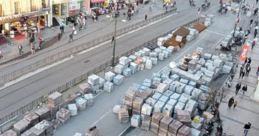 CHP’li İBB hizmeti unuttu vatandaşa çile oldu! Laleli’de 1 yıldır bitmeyen çalışma! Vatandaş Ekrem İmamoğlu’na isyan etti
