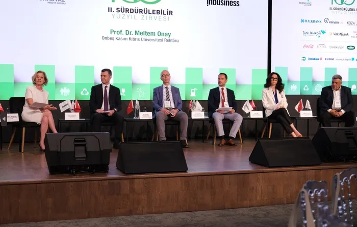 surdurulebilir-donusum-icin-yol-haritasi-is-dunyasi-ve-kamu-temsilcileri-surdurulebilir-yuzyil-zirvesinde-turk-1717771864543.jpg İş dünyası ve kamu temsilcileri Sürdürülebilir Yüzyıl Zirvesi’nde Turkuvaz Medya'da buluştu: Türkiye 5.5G'ye geçiyor! Bakan Yardımcısı tarih vererek duyurdu - 6