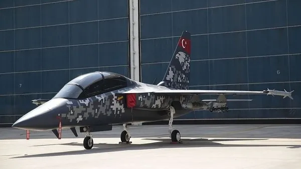 Yerli ve milli imkanlarla geliştirildi! Türkiye’nin ilk jet motorlu eğitim ve hafif taarruz uçağı HÜRJET ilk uçuşunu gerçekleştirdi