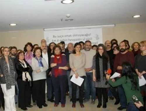 CHP’nin ‘İkinci Yüzyıl Vizyonu’ programında skandallar serisi! CHP’li Böke resmen duyurdu: Sözde barış imzacıları akademisyenler geri dönecek