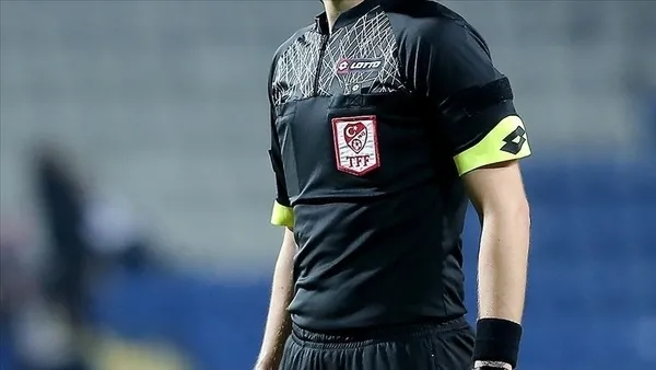 besiktas-galatasaray-derbisinin-hakemi-belli-oldu-dev-derbide-duduk-halil-umut-melerin-1709198443203.jpg Beşiktaş-Galatasaray derbisinin hakemi belli oldu! Dev derbide düdük Halil Umut Meler'in... - 1
