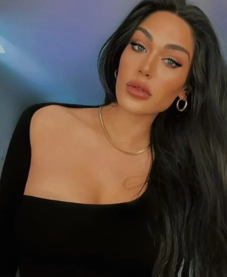 Tescilli güzel Gizem Koçak önce dövüldü sonra hapsedildi!