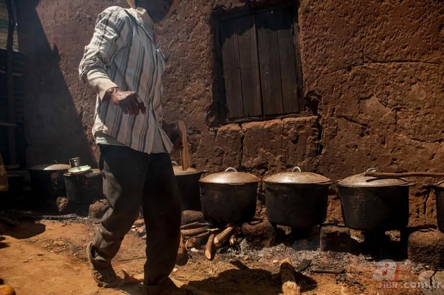 Madagaskar'da ilginç mezar geleneği 14