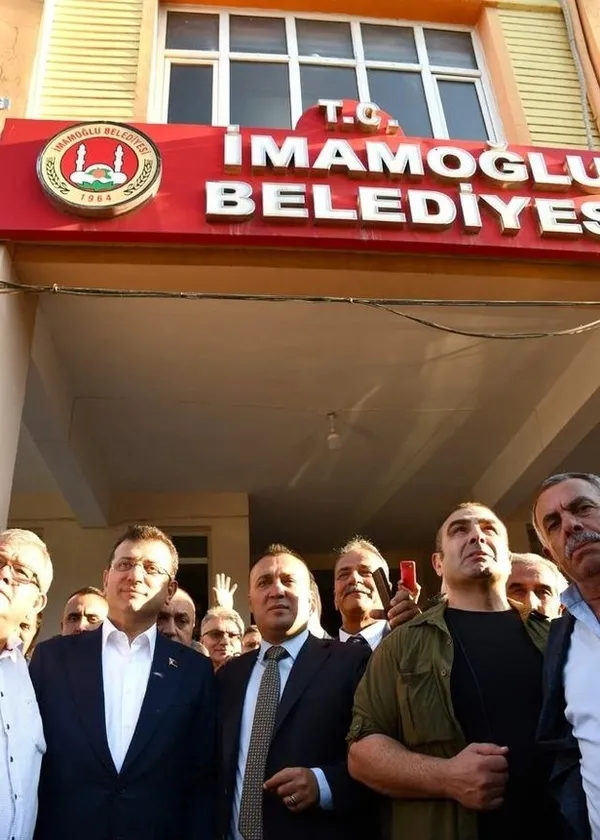 1668279463158.jpg İmamoğlu'ndan Adana'da yeni adaylık sinyali: Ben delikanlıyım sizi mahcup etmem - 6