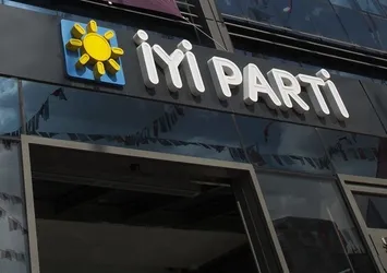İYİ Parti'de seçim sonrası ilk kriz! Özcan Kadıoğlu partisindeki görevinden istifa etti