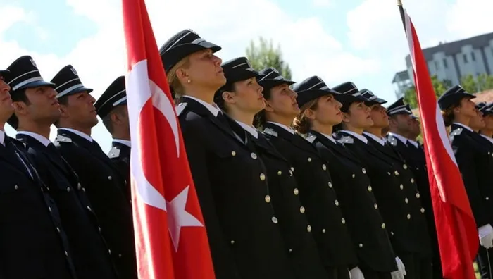 Son dakika: İçişleri Bakanlığı ve Emniyet’ten yeni düzenleme: Polislerin şark görevi kısalıyor! Yeni mezunlar önce batıya atanacak