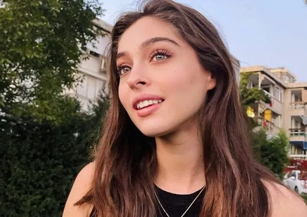 Aytaç Şaşmaz’ın eski sevgilisi O Ses Türkiye’de! Cemre Baysel kimdir, hangi dizilerde oynadı?