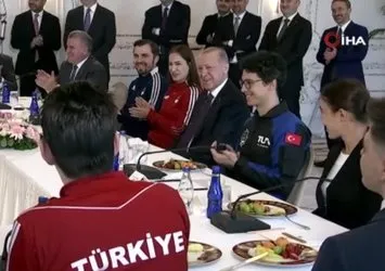 Erdoğan ve milli sporcu güldüren diyalog