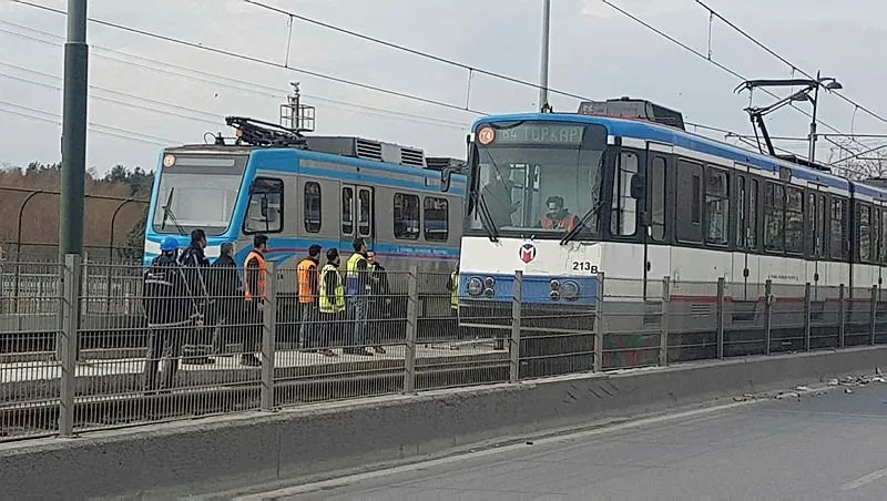Son Dakika Istanbul Da Topkapi Mescid I Selam Tramvay Hattinda Aksama