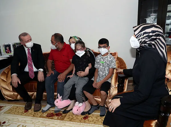 baskan-recep-tayyip-erdogan-ankarada-vatandaslara-hitap-etti-1625691915738.jpg Başkan Recep Tayyip Erdoğan Ankara'da vatandaşlara hitap etti - 7