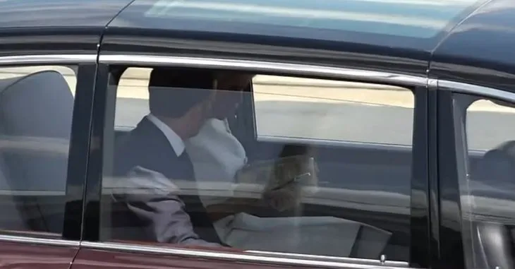 Tokat krizinin ardından bir skandal daha! Macron’un eşinin o halleri İngiliz basınını salladı