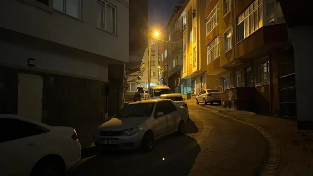 Küçükçekmece'de gıda zehirlenmesi: 4 kişilik aile ölümden döndü