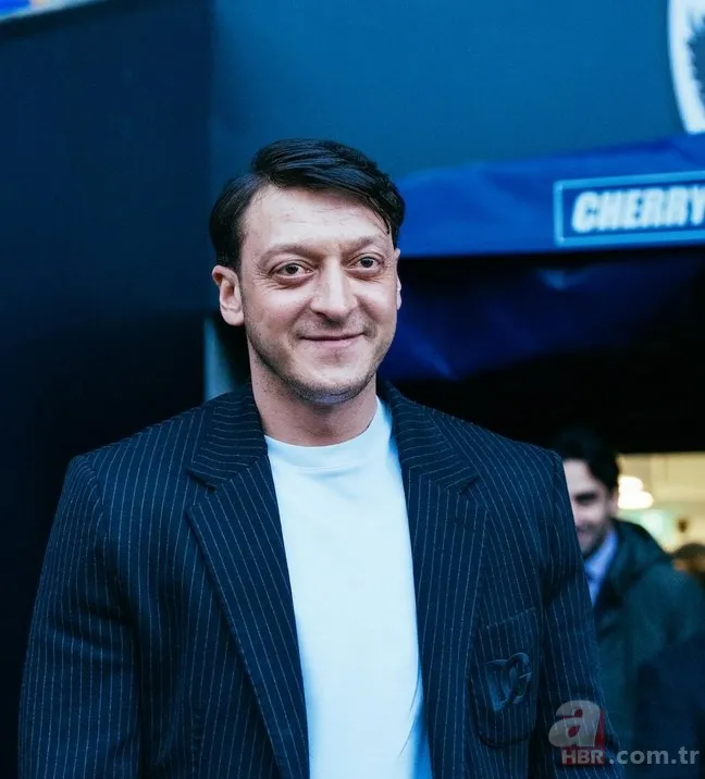 AK Parti MKYK üyesi Mesut Özil'den Espressolab paylaşımı: "10 numara kahve" 5