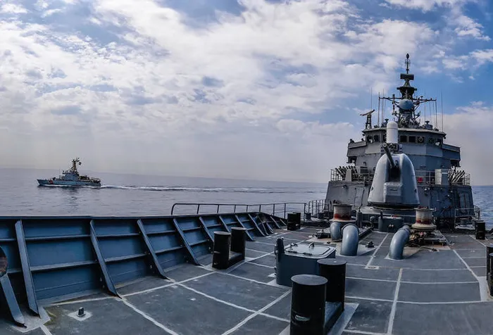 Son dakika: Türkiye’nin yanı başında çıkarma! ABD gemisi yanaştı, helikopterler indi!