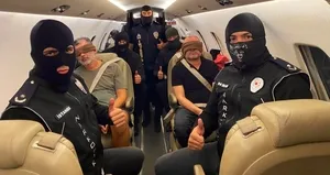 Kırmızı bültenle aranıyorlardı! Yakalandılar