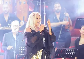 Yılın ilk konseri! Ajda Pekkan sezonu açtı