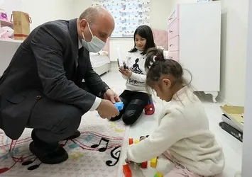 Evlerindeki yangın hayatlarını karartmıştı! Melek ve çocukları yeni evlerine kavuştu