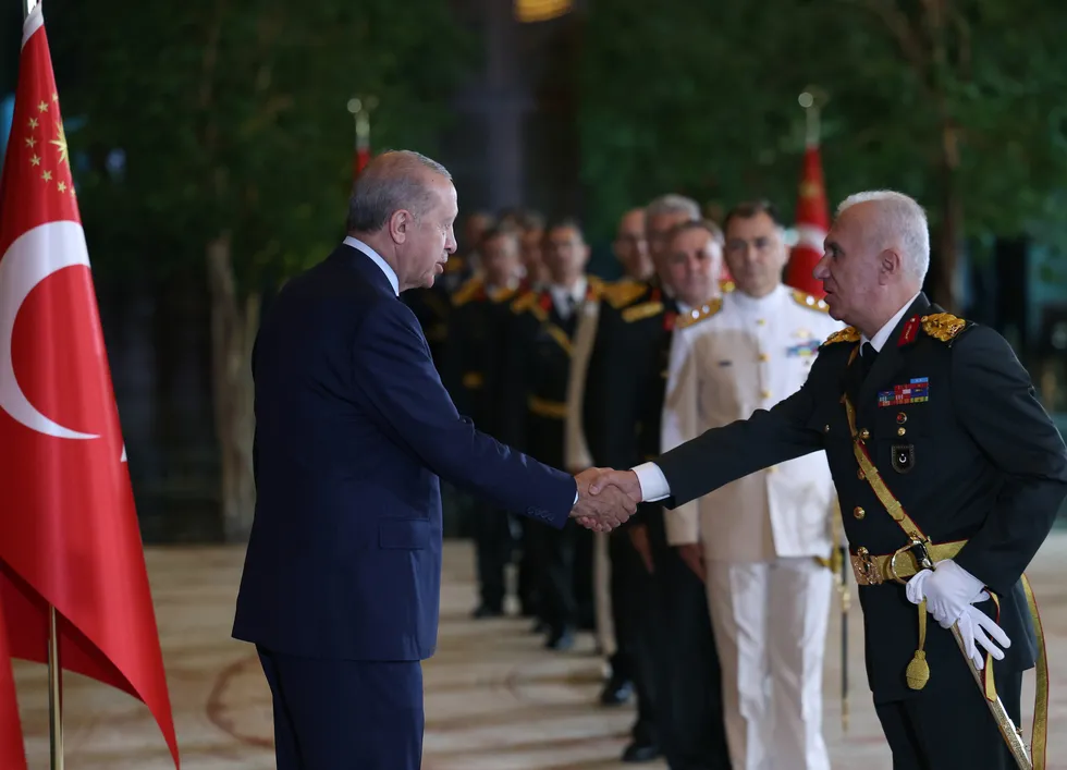 kulliyede-30-agustos-coskusu-baskan-erdogan-tebrikleri-kabul-etti-1788088625686.jpeg Fotoğraf: AA