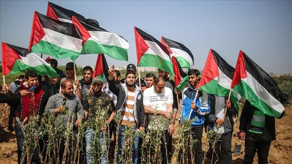 Filistin Devlet Başkanı Mahmud Abbas: Kabul eden vatan hainidir