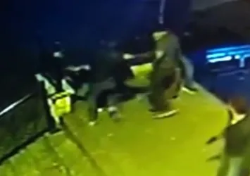 İstanbul'da cami avlusunda dehşet anları