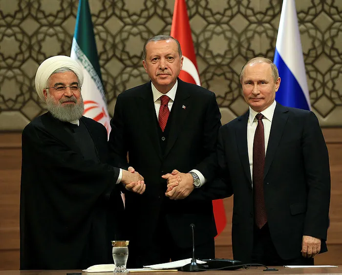 Emmanuel Macron’dan Türkiye ve Rusya itirafı