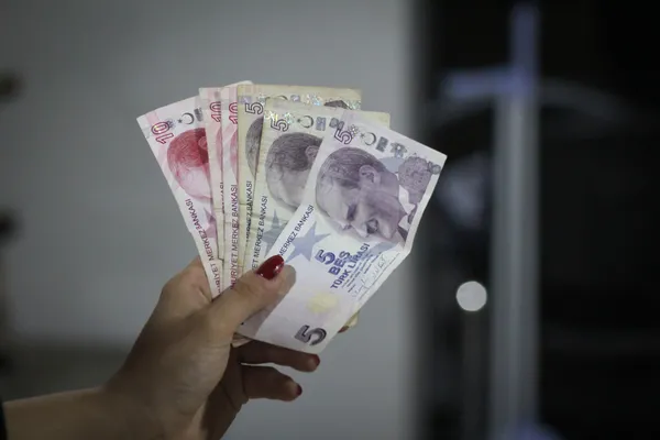 Bağkur 7200 primle 5 yıl erken emeklilik geliyor! Sigorta başlangıcı 1995, 1997, 1998, 2008 olanlar...