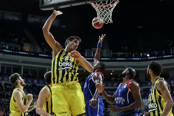 fenerbahce-beko-anadolu-efesi-90-68-maglup-etti-1634585792945.jpg Fenerbahçe Beko, Anadolu Efes'i 90-68 mağlup etti - 1