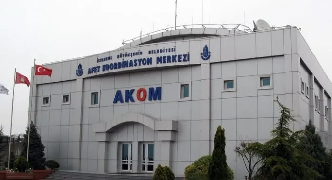 İstanbul için Turuncu alarm: Fırtına yarın sabaha kadar etkili olacak