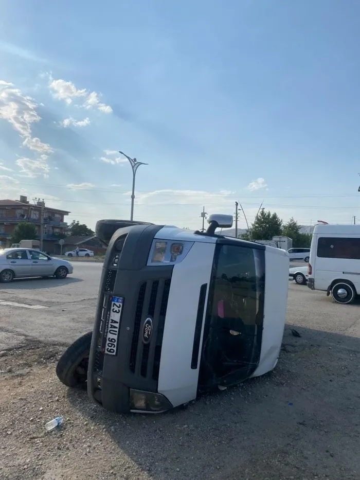 elazigda-korkutucu-trafik-kazasi-2-yarali-1721145739743.jpg Elazığ’da korkutucu trafik kazası: 2 yaralı - 1