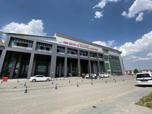 kiz-isteme-kanli-bitti-3-olu-8-yarali-1629116765609.jpg Kız isteme kanlı bitti: 3 ölü, 8 yaralı - 1