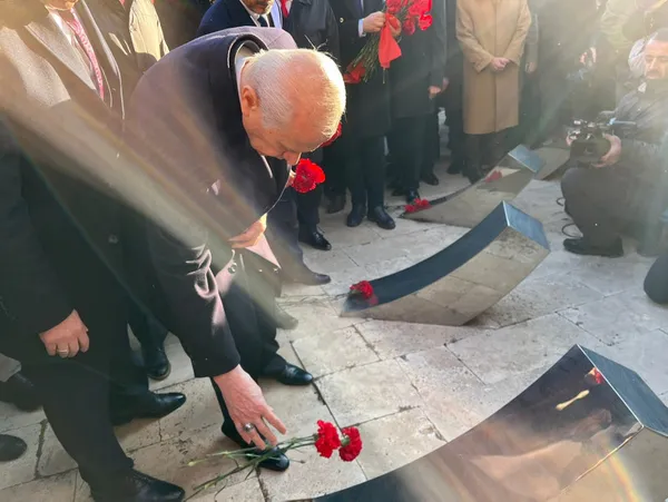 MHP’den Kızılcahamam’da ’seçim’ kampı! Devlet Bahçeli Ülkücü Şehitler Anıtı’nı ziyaret etti