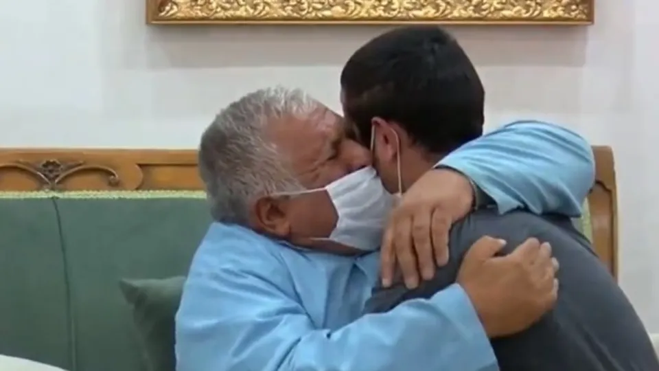 Evlat nöbetinde 14. kavuşma! PKK’dan kurtulan Ramazan Ertaş ailesi ile kucaklaştı