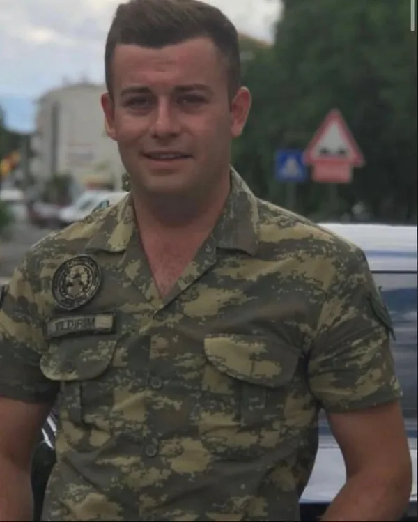 uzman-cavus-takintili-nisanlisinin-kurbani-oldu-cinayetin-detaylari-ortaya-cikti-1625824389403.jpg Uzman çavuşun takıntılı nişanlısının kurbanı olduğu cinayetin detayları ortaya çıktı! - 4